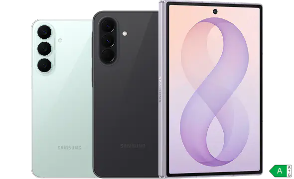 Samsung Galaxy Z Fold 8 + deux smartphones de dos