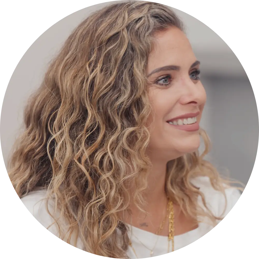 Clara Morgane - Productrice, artiste et auteure