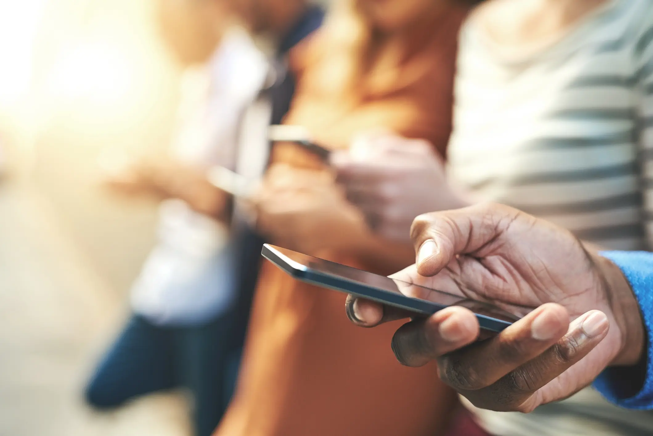 Quel téléphone choisir pour votre enfant ? Notre sélection à moins de 100€